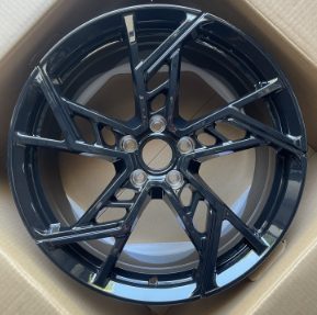 Кованые диски Ju-Tuning HJ0417 чёрный глянец R19–R21 5x112 на Audi A4-A8/Q7, VW