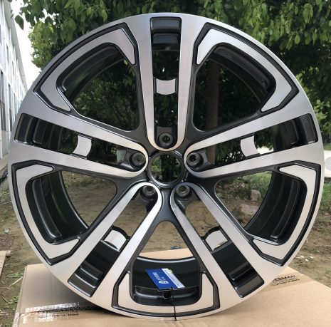 Кованые диски Ju-Tuning FG544 чёрный глянец R20 5x112 на Audi A4-A8/Q7, VW
