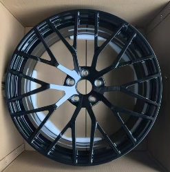 Кованые диски Ju-Tuning HG190553 серебристый R19 5x112 на Audi A4-A8/Q7, VW