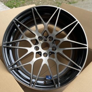 Кованые диски Ju-Tuning C1613 чёрный глянец R18–R19 5x112 на BMW G-серии, X3-X7