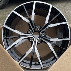 Кованые диски Ju-Tuning HJ0039 чёрный глянец R18–R20 5x120 / 5x112 на BMW 3/5/7, X5/X6