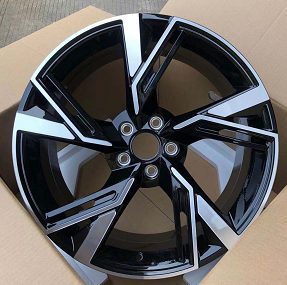 Кованые диски Ju-Tuning HJ0049 чёрный мат R18–R19 5x120 / 5x112 на BMW 3/5/7, X5/X6