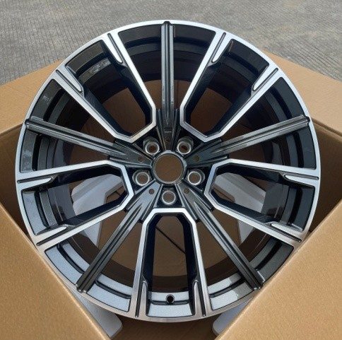 Кованые диски Ju-Tuning HJ0092 чёрный глянец R18–R20 5x120 / 5x112 на BMW 3/5/7, X5/X6