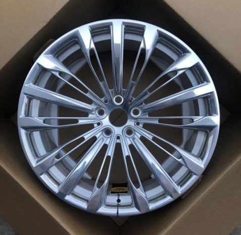 Кованые диски Ju-Tuning HJ0104 зеркальная полировка R18–R20 5x120 / 5x112 на BMW 3/5/7, X5/X6