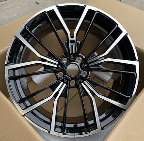 Кованые диски Ju-Tuning HJ0204 чёрный глянец R19 5x112 на BMW G-серии, X3-X7