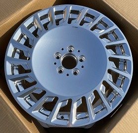 Кованые диски Ju-Tuning HJ0015 зеркальная полировка R17–R20 5x112 на Mercedes C/E/S, GLC, GLE