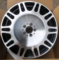 Кованые диски Ju-Tuning HJ0061 чёрный глянец R19–R22 5x112 на Mercedes C/E/S, GLC, GLE