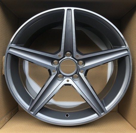 Кованые диски Ju-Tuning HJ0024 чёрный глянец R18–R19 5x112 на Mercedes C/E/S, GLC, GLE