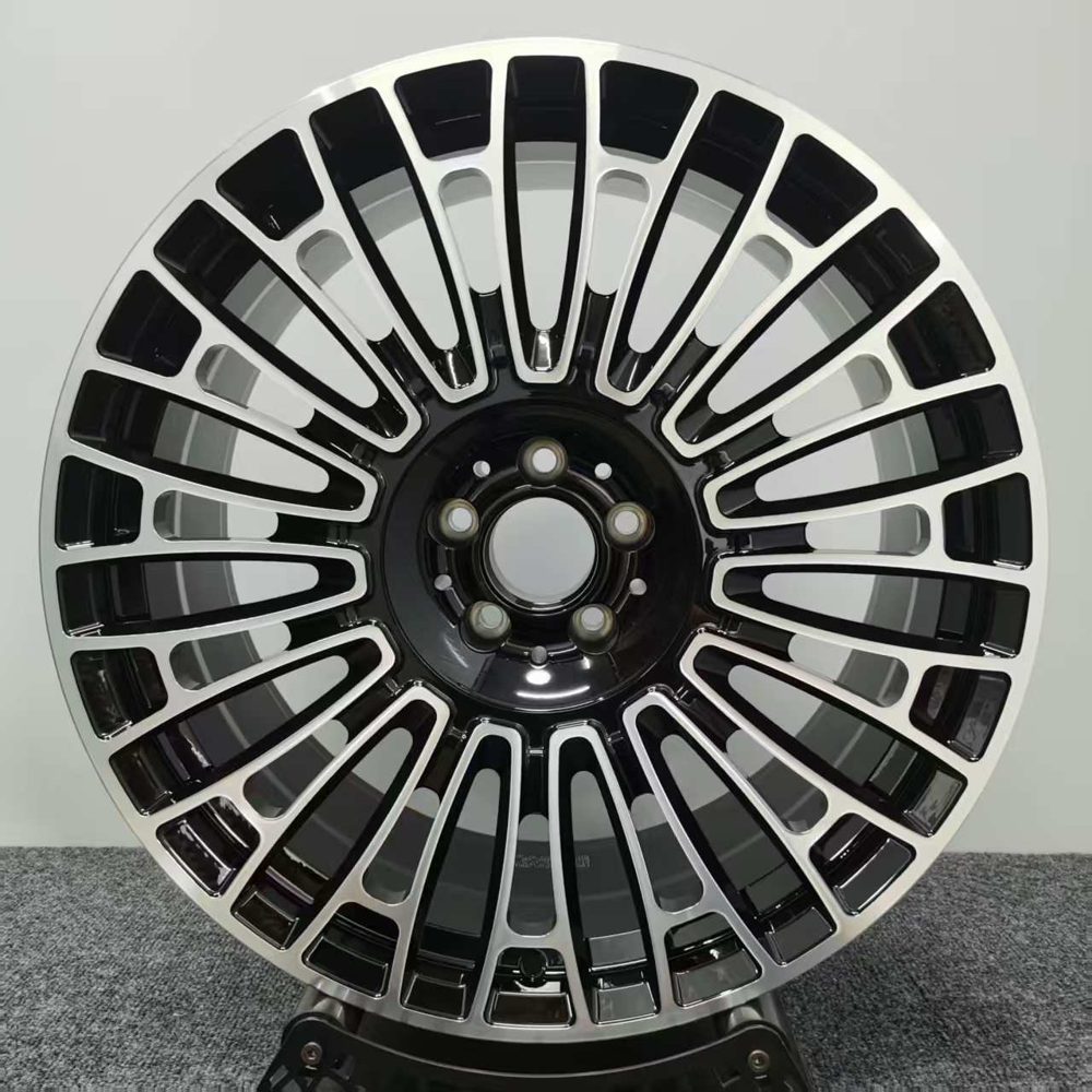 Кованые диски Ju-Tuning CO8382 чёрный глянец R21 5x112 на Mercedes C/E/S, GLC, GLE