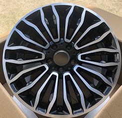 Кованые диски Ju-Tuning HJ0349 чёрный глянец R18 5x112 на Mercedes C/E/S, GLC, GLE