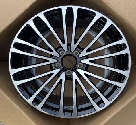 Кованые диски Ju-Tuning HJ0474 чёрный глянец R19 5x112 на Mercedes C/E/S, GLC, GLE