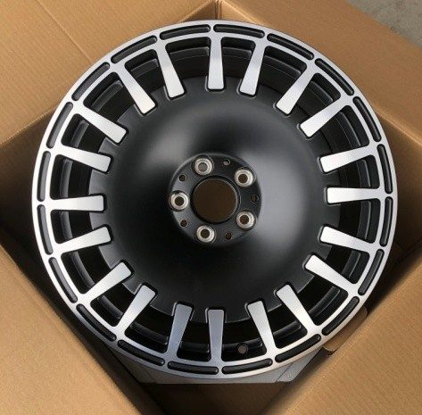 Кованые диски Ju-Tuning YC135 чёрный глянец R19 5x112 на Mercedes C/E/S, GLC, GLE