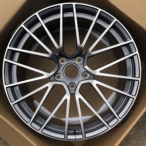 Кованые диски Ju-Tuning HJ0005 чёрный мат R21 5x130 на Porsche Cayenne, Panamera