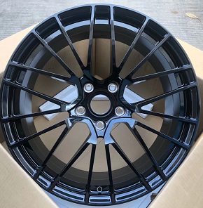 Кованые диски Ju-Tuning HJ0005 чёрный глянец R19–R22 5x130 на Porsche Cayenne, Panamera — фото 2
