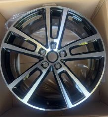 Кованые диски Ju-Tuning HJ0350 чёрный глянец R21–R22 5x130 на Porsche Cayenne, Panamera