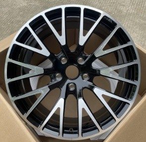 Кованые диски Ju-Tuning HJ0420 чёрный глянец R20–R21 5x130 на Porsche Cayenne, Panamera — фото 2