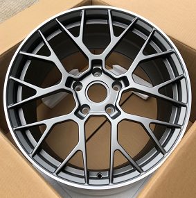 Кованые диски Ju-Tuning HJ0262 матовый графит R20–R21 5x130 на Porsche Cayenne, Panamera