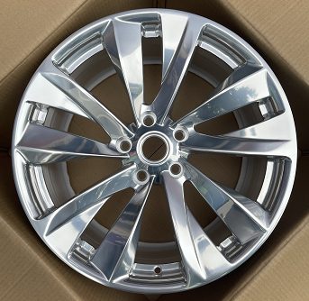 Кованые диски Ju-Tuning HJ0063 зеркальная полировка R18–R19 5x120 на Cadillac Escalade, Lincoln