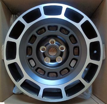 Кованые диски Ju-Tuning JX0504 чёрный мат R20 5x120 на Range Rover, Defender