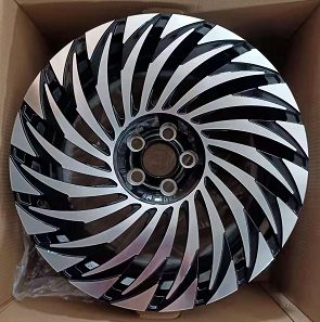 Кованые диски Ju-Tuning HJ0056 чёрный глянец R20–R22 5x120 на Range Rover, Defender