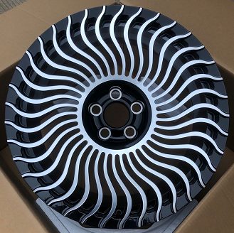 Кованые диски Ju-Tuning DS101 чёрный глянец R20 5x120 на Range Rover, Defender
