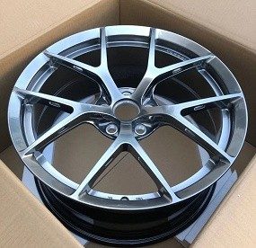 Кованые диски Ju-Tuning HJ81098 чёрный глянец повышенного блеска R19 5x120
