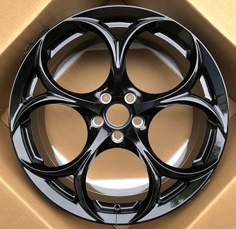 Кованые диски Ju-Tuning HJ0129 чёрный глянец R18–R20 5x110 на AITO, Li Auto, Xiaomi, Zeekr