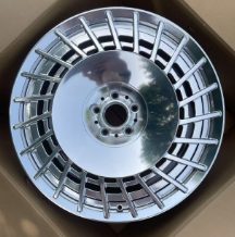 Кованые диски Ju-Tuning HJ0508 зеркальная полировка R20–R21 5x120 на AITO, Li Auto, Xiaomi, Zeekr