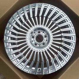 Кованые диски Ju-Tuning HJ0476 зеркальная полировка R21–R22 5x120 на AITO, Li Auto, Xiaomi, Zeekr