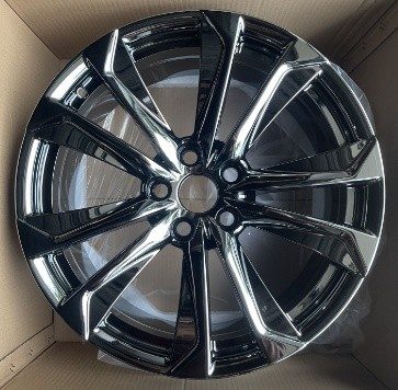Кованые диски Ju-Tuning HJ0402 чёрный хром R19–R20 5x120 на Toyota, Lexus