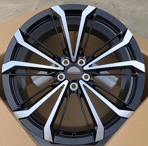 Кованые диски Ju-Tuning HJ0134 чёрный глянец R18–R20 5x114.3 на Camry, RAV4, Lexus