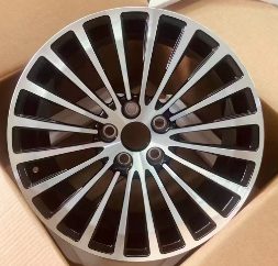 Кованые диски Ju-Tuning HJ0188 чёрный глянец R18 5x114.3 на Camry, RAV4, Lexus