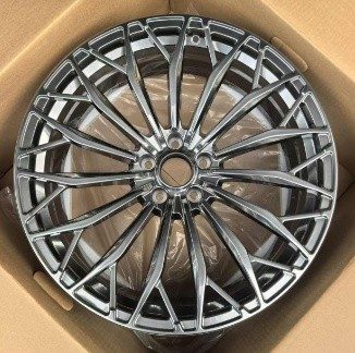 Кованые диски Ju-Tuning HJ0499 чёрный глянец повышенного блеска R21 5x114.3 на Camry, RAV4, Lexus