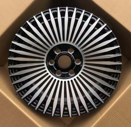 Кованые диски Ju-Tuning CO8107 чёрный глянец R22 6x139.7 на Prado, Hilux, Tank 300