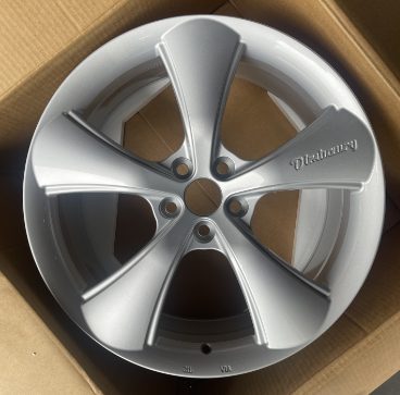 Кованые диски Ju-Tuning ML35510 серебристый R20 5x114.3 на Camry, RAV4, Lexus