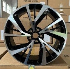 Кованые диски Ju-Tuning FG445 чёрный глянец R19 5x108 на Jaguar, Volvo, Zeekr