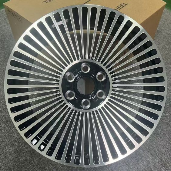 Кованые диски Ju-Tuning HJ0401 полировка R22 6x139.7 на Jaguar, Volvo, Zeekr
