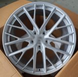 Кованые диски Ju-Tuning RGWX1847 серебристый R21 5x130 на Porsche Cayenne, Panamera