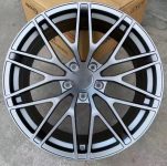 Кованые диски Ju-Tuning RGWX5697 чёрный глянец R21 5x130 на Porsche Cayenne, Panamera