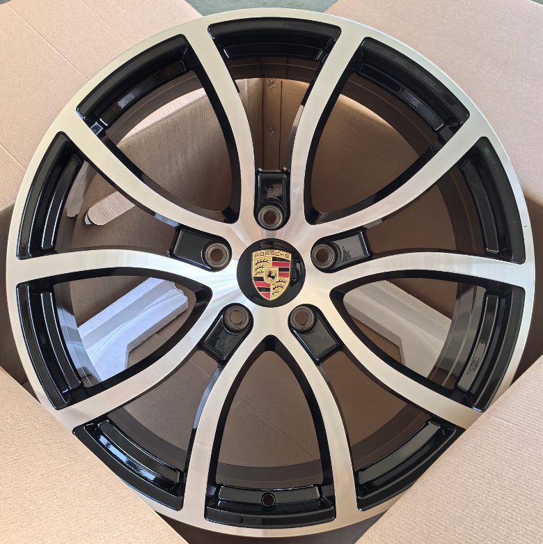 Кованые диски Ju-Tuning RGW1828 чёрный глянец R20 5x130 на Porsche Cayenne, Panamera