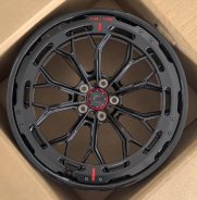 Кованые диски Ju-Tuning RGWAP0812 чёрный глянец R20 5x112 на Audi A4-A8/Q7, VW