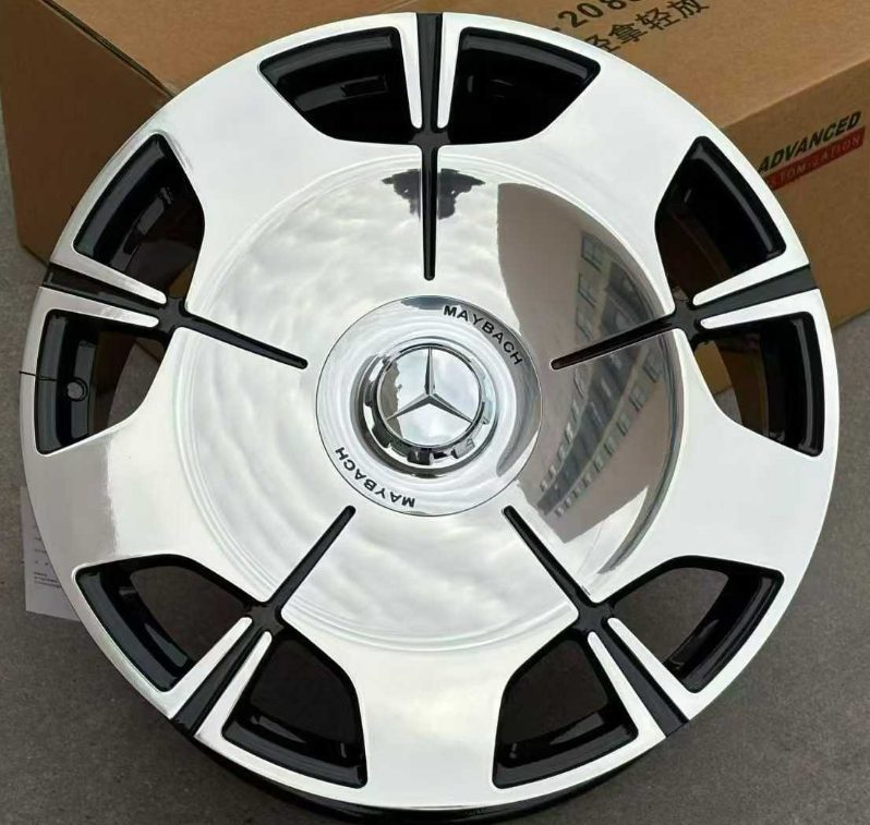 Кованые диски Ju-Tuning RGWC558 чёрный глянец полированная лицевая часть R20 5x112 на Mercedes C/E/S, GLC, GLE
