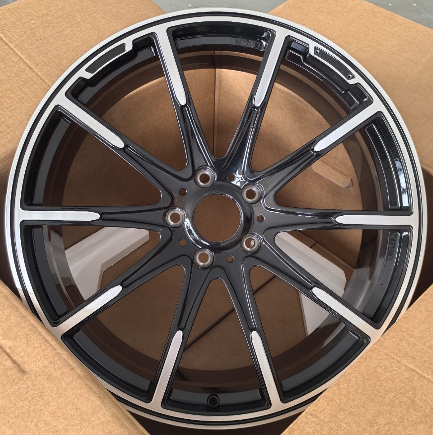 Кованые диски Ju-Tuning RGWC485 чёрный глянец R20–R23 5x112 / 5x130 на Mercedes C/E/S, GLC, GLE
