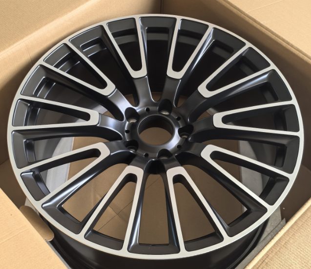 Кованые диски Ju-Tuning RGWA1924553 чёрный мат R22 5x130 на Mercedes G-класс