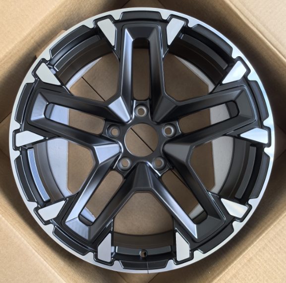 Кованые диски Ju-Tuning RGWC5674 чёрный мат R20 5x130 на Mercedes G-класс