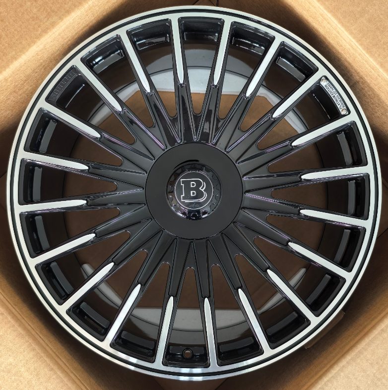 Кованые диски Ju-Tuning RGWC250777 чёрный глянец R22–R23 5x130 на Mercedes G-класс