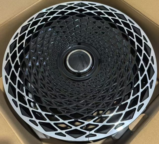 Кованые диски Ju-Tuning RGWX3084 чёрный R22 5x120 на Range Rover, Defender