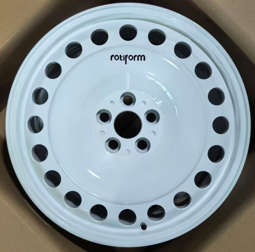 Кованые диски Ju-Tuning RGWC5007 белый R20 5x120 на Range Rover, Defender