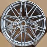 Кованые диски Ju-Tuning RGWA491 чёрный глянец повышенного блеска конусная посадка болтов R21–R22 5x108 / 5x120 на Range Rover, Defender