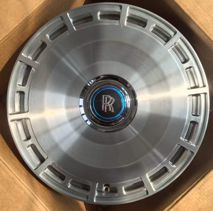 Кованые диски Ju-Tuning 24RRF25SP серебристый браширование R24 5x112 на Bentley, Rolls-Royce